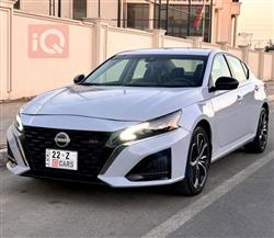 نيسان ألتيما